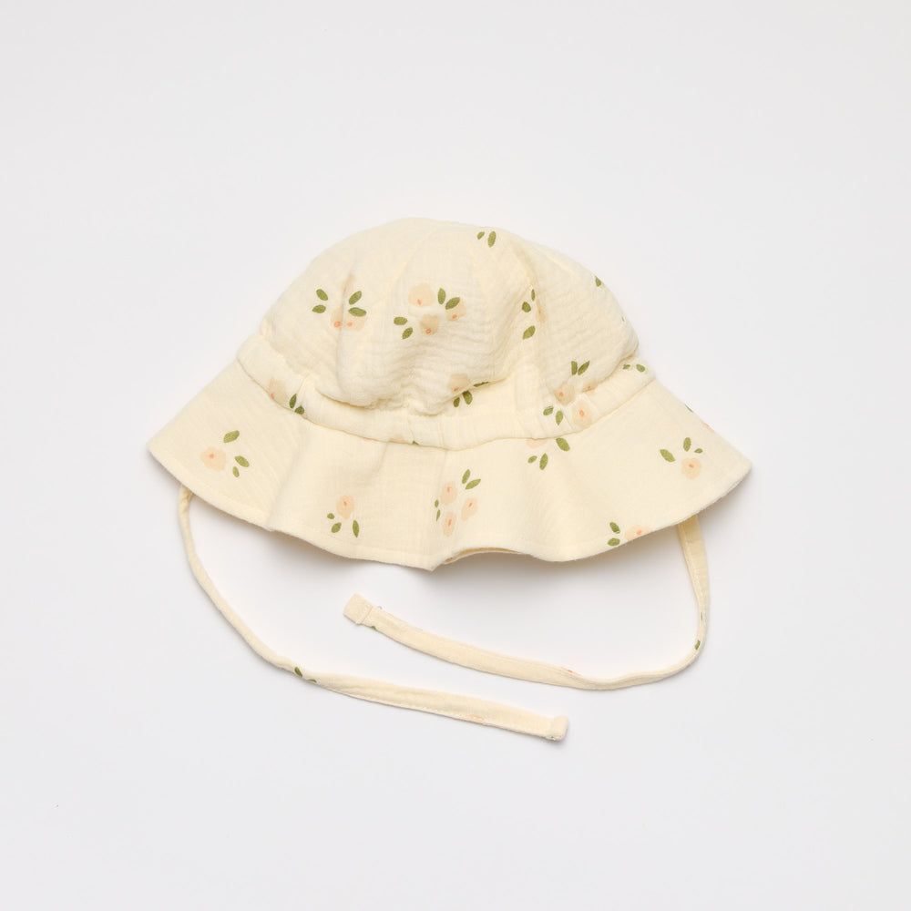 Daisy print sun hat for toddlers and babies