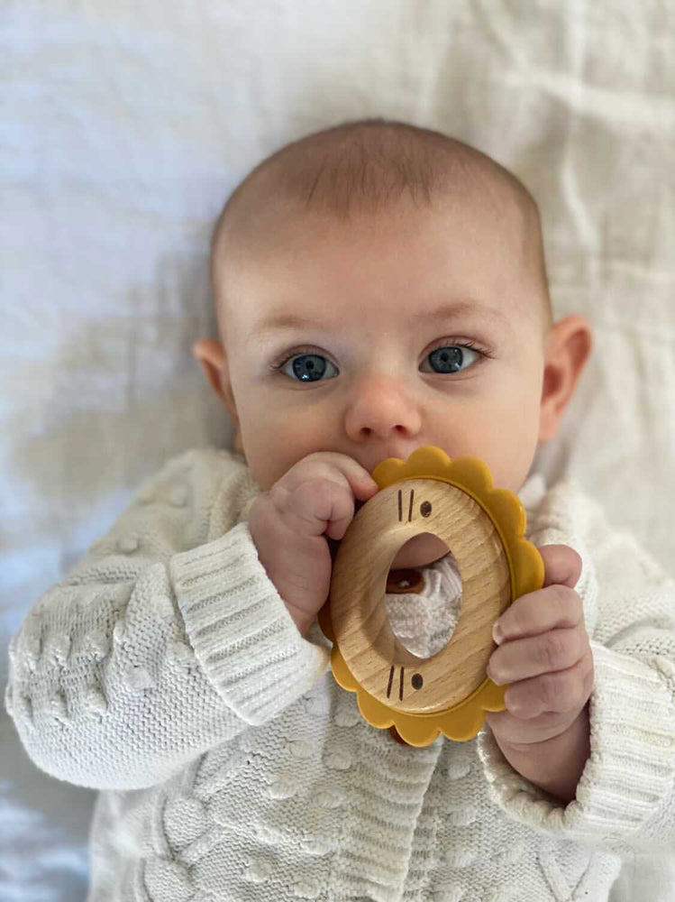 Lee the Lion Teether Wood + Silicone